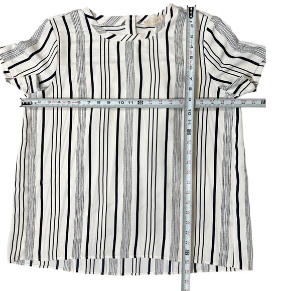 Ann Taylor LOFT Blouse Top M Womens Stripe White Black Short Sleeve Button Back - Picture 6 of 6